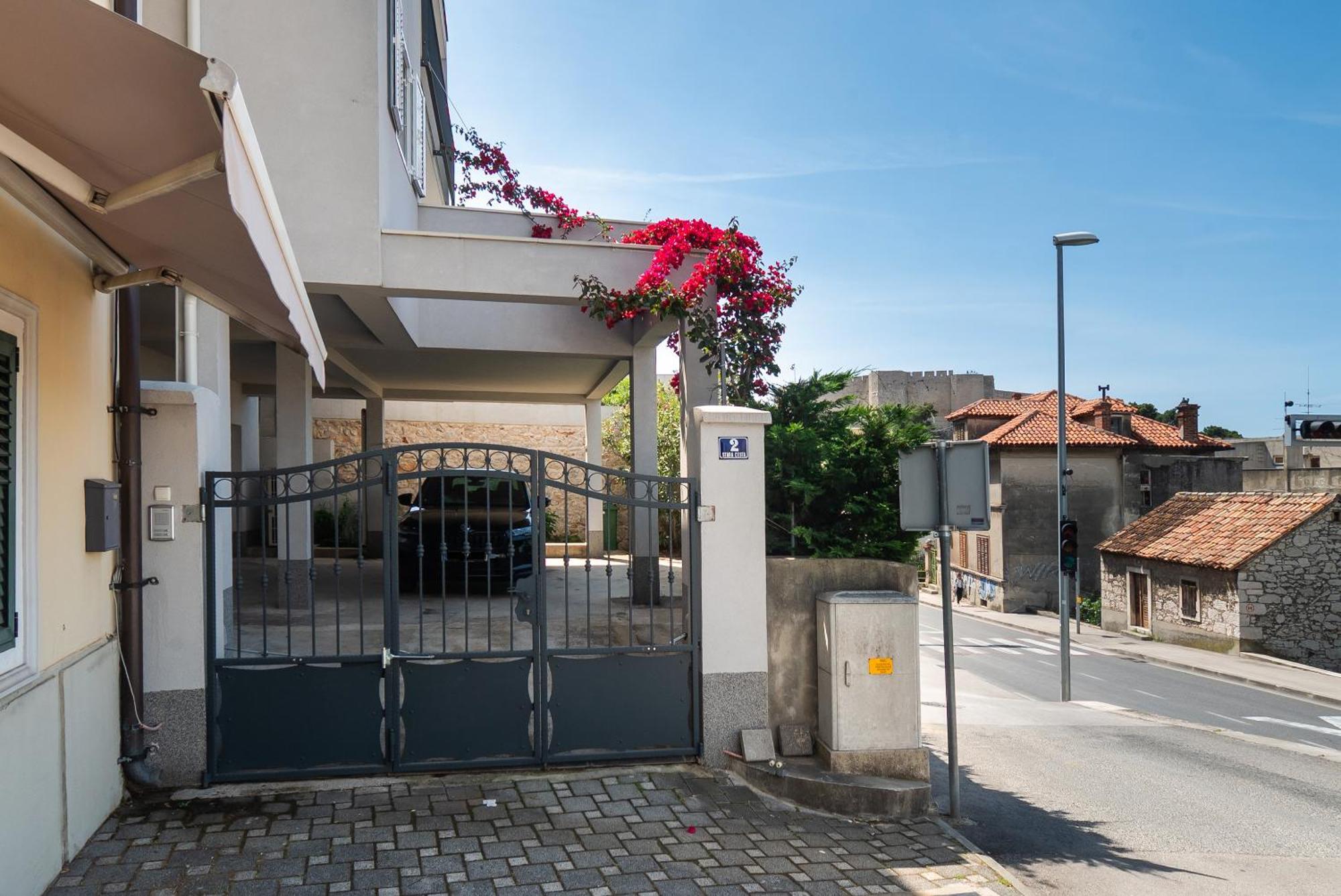 Apartman Miriam Sibenik Luaran gambar
